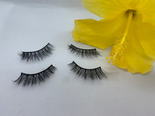 Load image into Gallery viewer, HawaiianBaby 3D Adhesive Eyelashes Kit