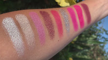 Load and play video in Gallery viewer, Gold Palette Waterproof Eyeshadow Sets