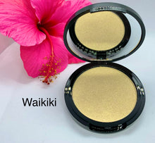 Cargar imagen en el visor de la galería, Powdered Shimmer Highlighter
